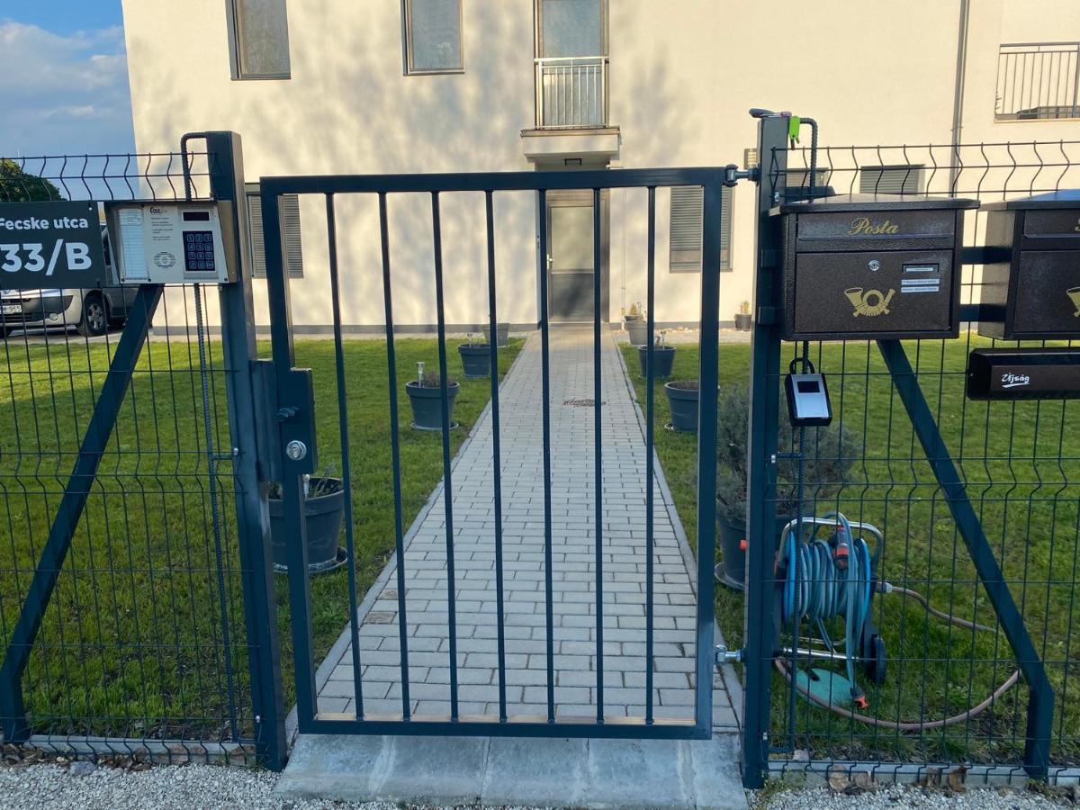 Fecskefészek Apartman Keszthely Esterno foto