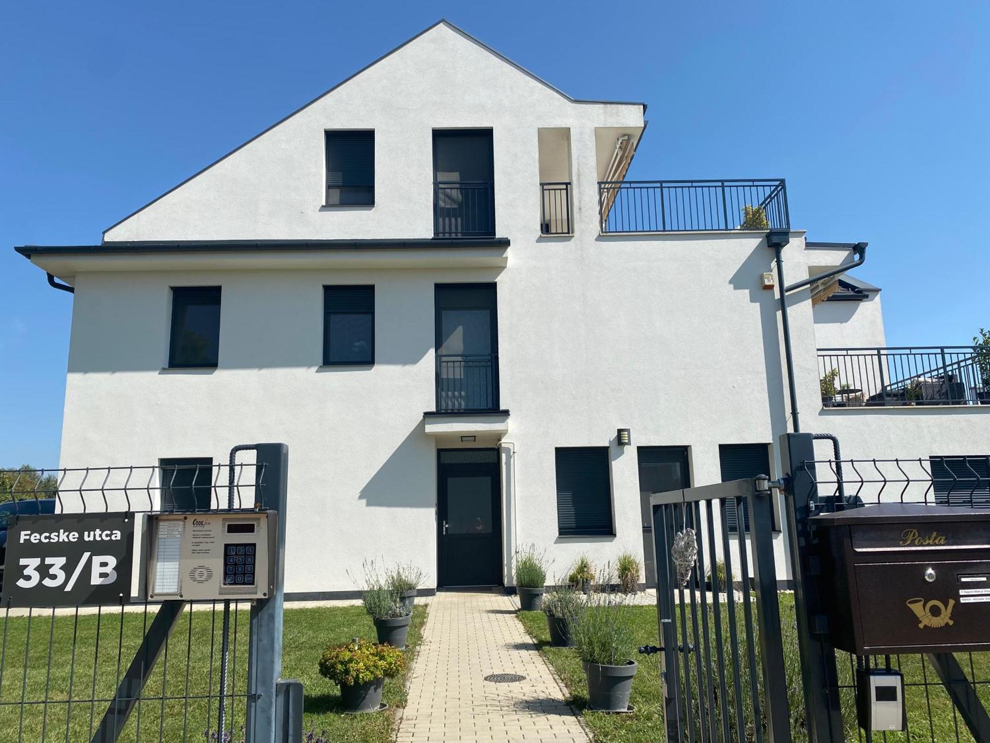 Fecskefészek Apartman Keszthely Esterno foto